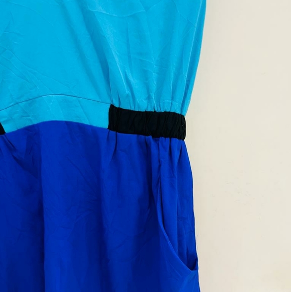 Blue top - Picture 9 of 13